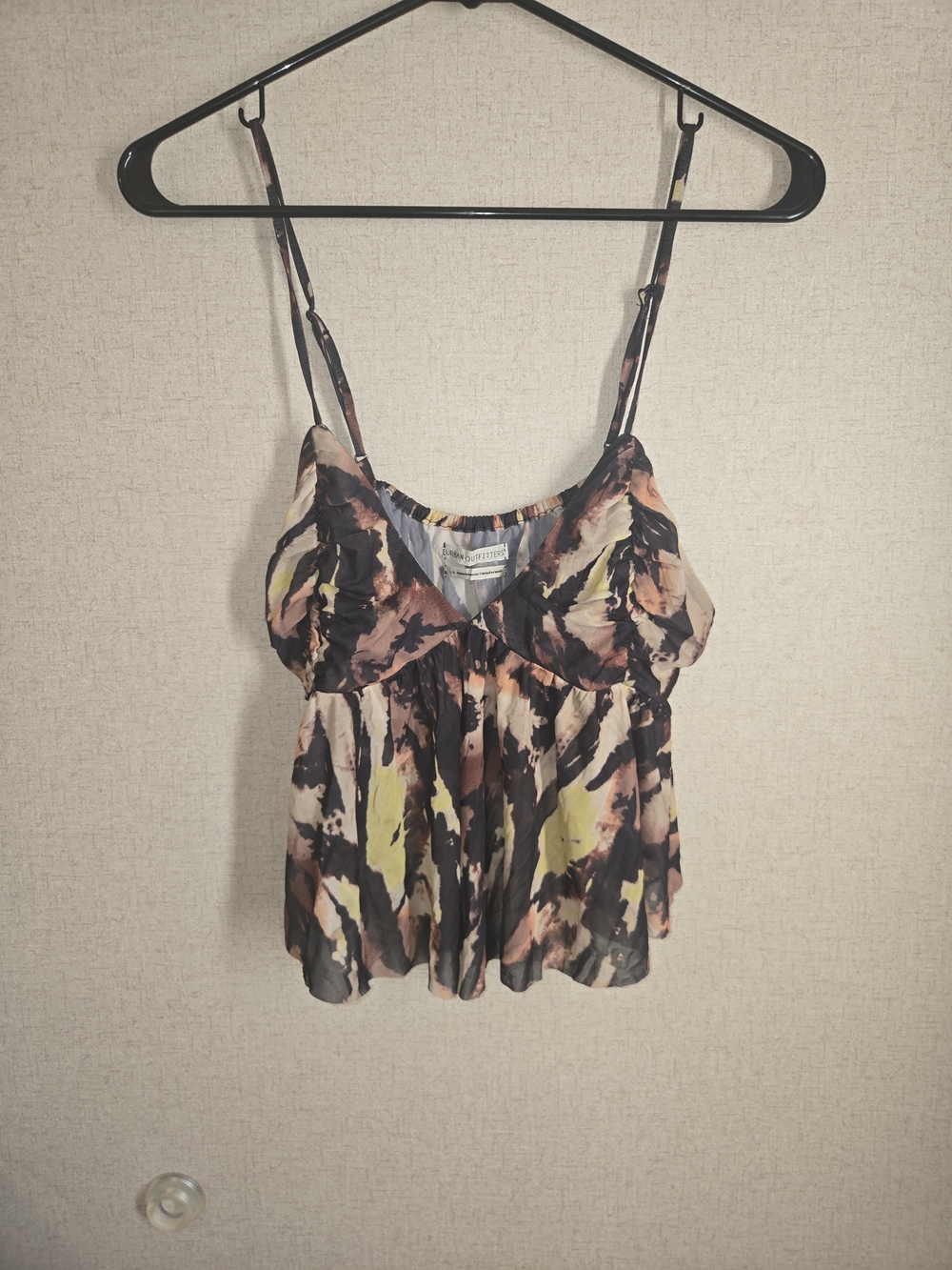 Sleeveless Abstract Print Tank Top in Multicolor